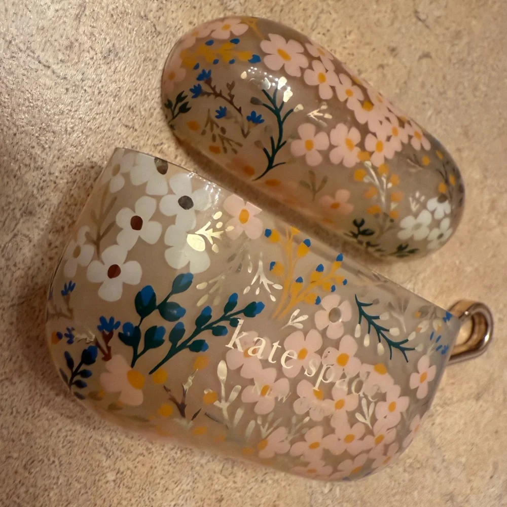 🌼🪻🌸Kate Spade Floral Print AirPods Pro Case w/ Keychain Accessory